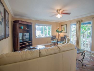 Bradenton Beach Vacation Condo Sleeps Six Guests